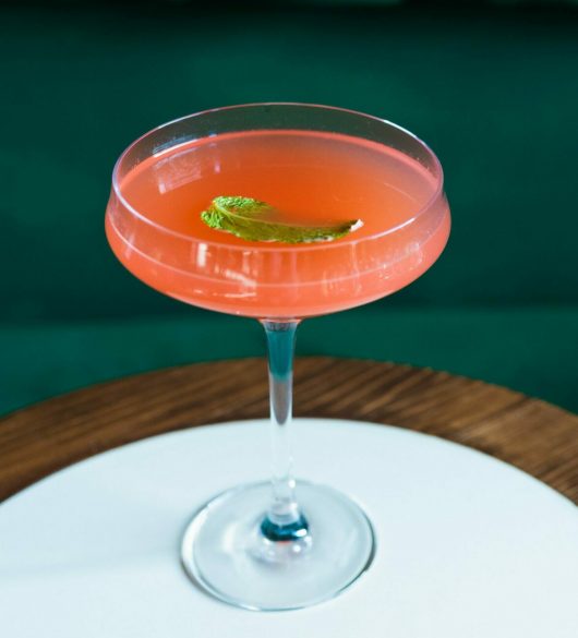 Daizirbi Cocktail mit Zirbenschnaps